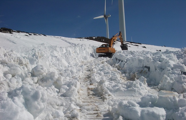To reach wind turbines in the Alps is often not very easy...