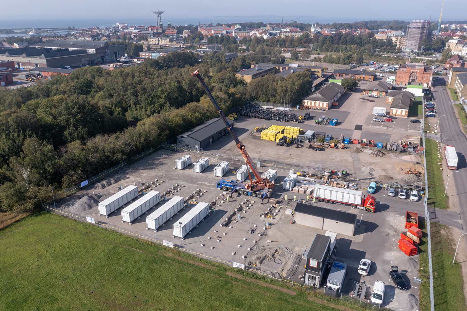 The lithium-ion based battery storage will begin operations in 2024. Axpo is continuing to expand its battery capacities. The 20MW/20MWh will be connected to the grid in Landskrona, Sweden, by the local energy company Landskrona Energie.