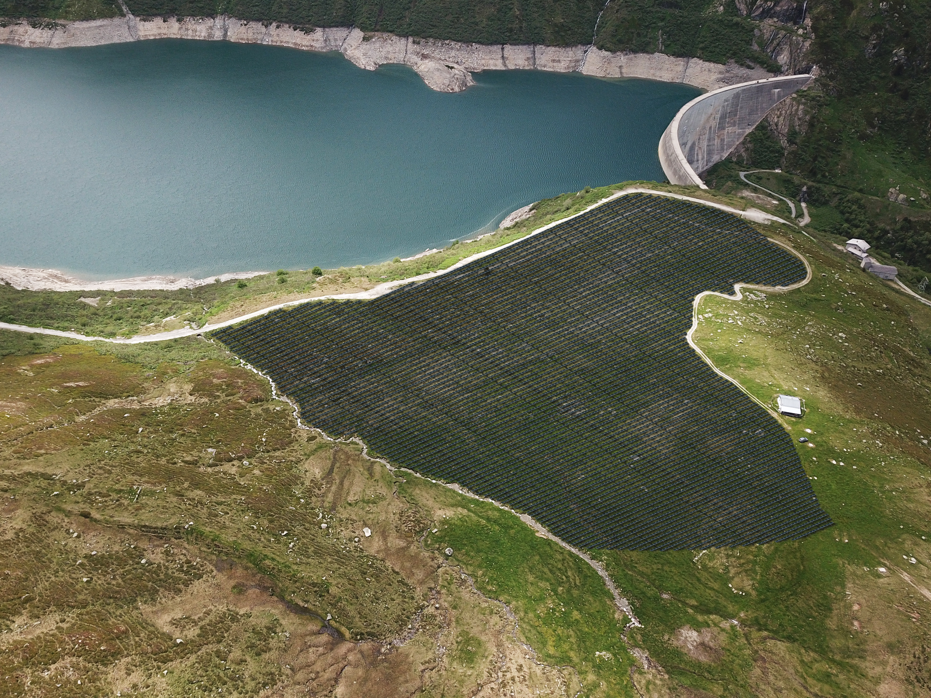 In the municipality of Tujetsch, we are planning the NalpSolar ground-mounted system directly next to the reservoir.