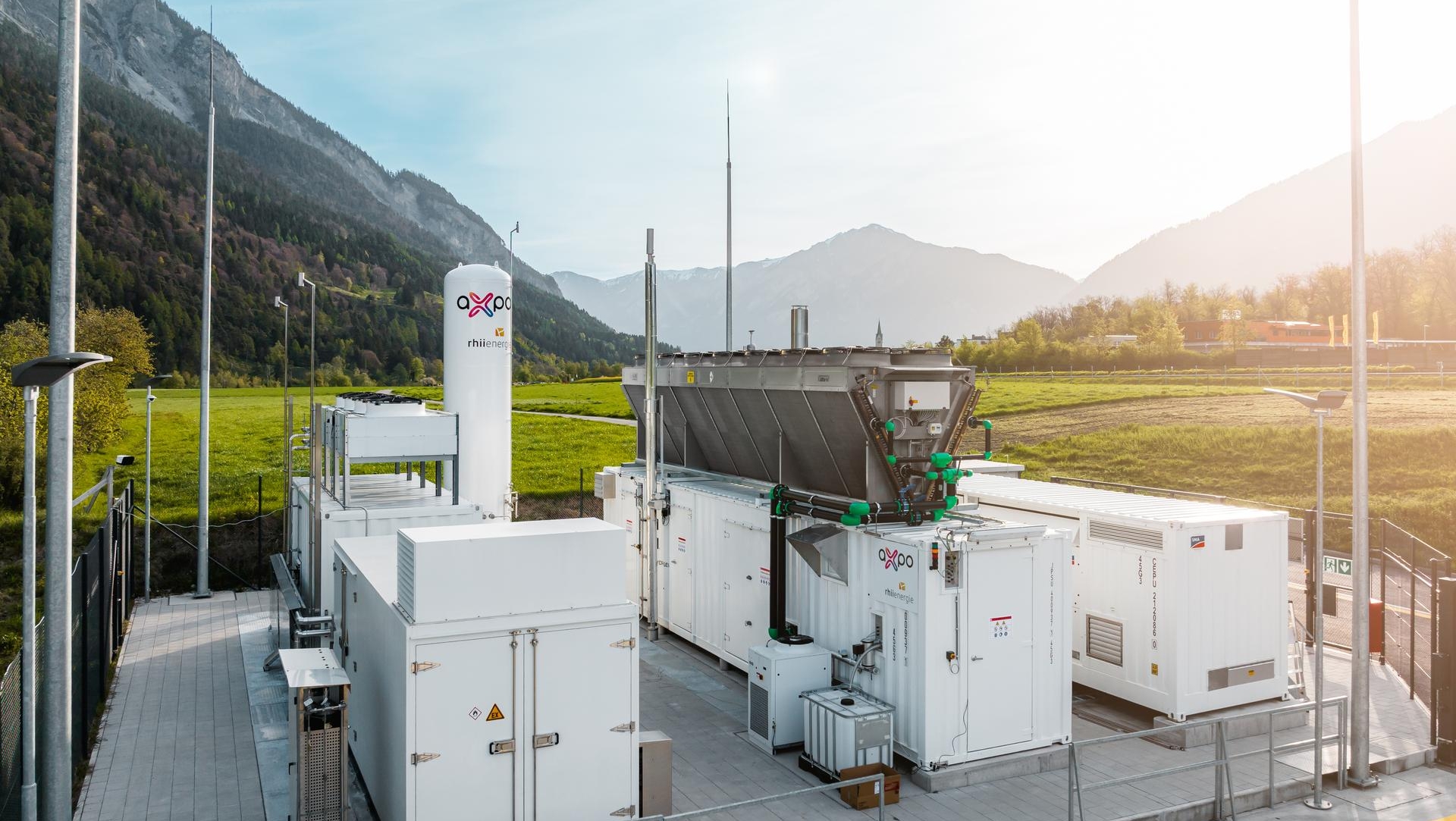 Currently the largest green hydrogen plant of its kind, it makes an important contribution to decarbonisation.