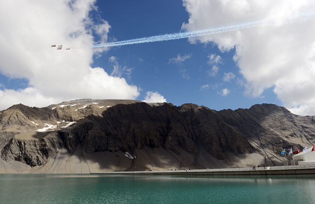 ...over the mountains of Glarus.