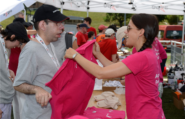 Voller Energie im Einsatz: Daniela als Volunteer am PluSport-Tag in Magglingen.