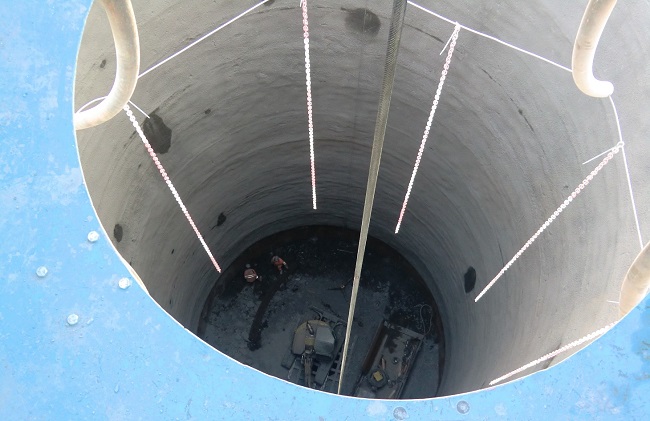 Surge tank Muttsee: 125 meters deep with a diameter of 12 meters