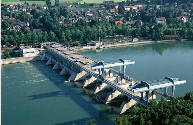 KW Säckingen: An diesem Kraftwerk hält Axpo einen Anteil von 25 %. Baubeginn 1961, Betriebsbeginb 1966. Es liefert durchschnittlich 450 GWh Strom im Jahr