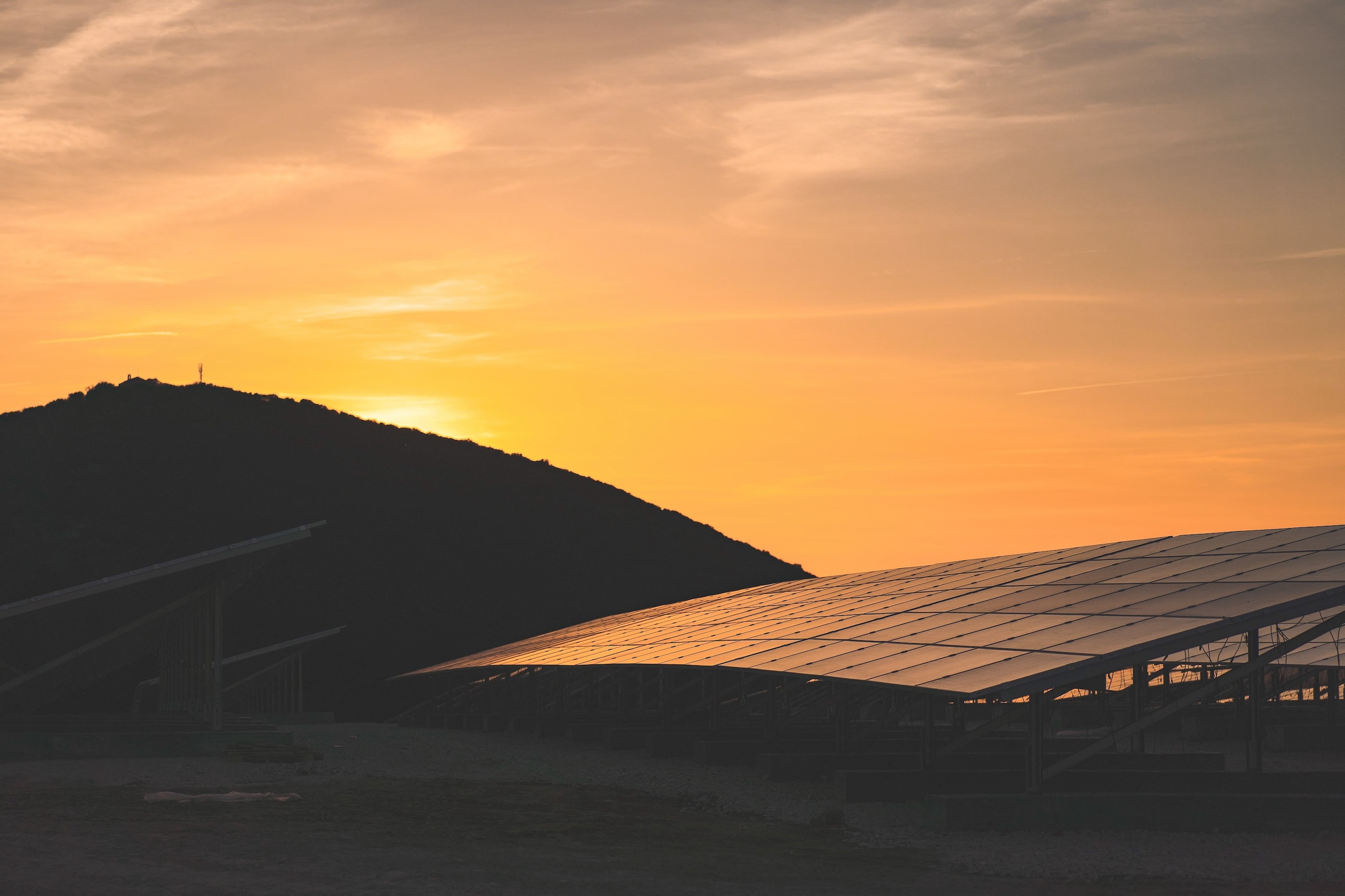 Located in Allan (France), this former waste storage site has been converted into a solar power plant with a capacity of 2,70 MWp. 