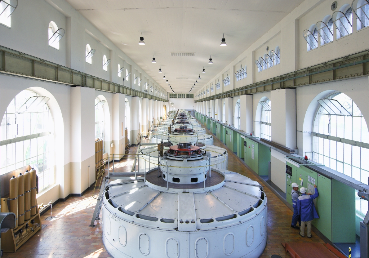 Maschinenhalle des Wasserkraftwerks Beznau